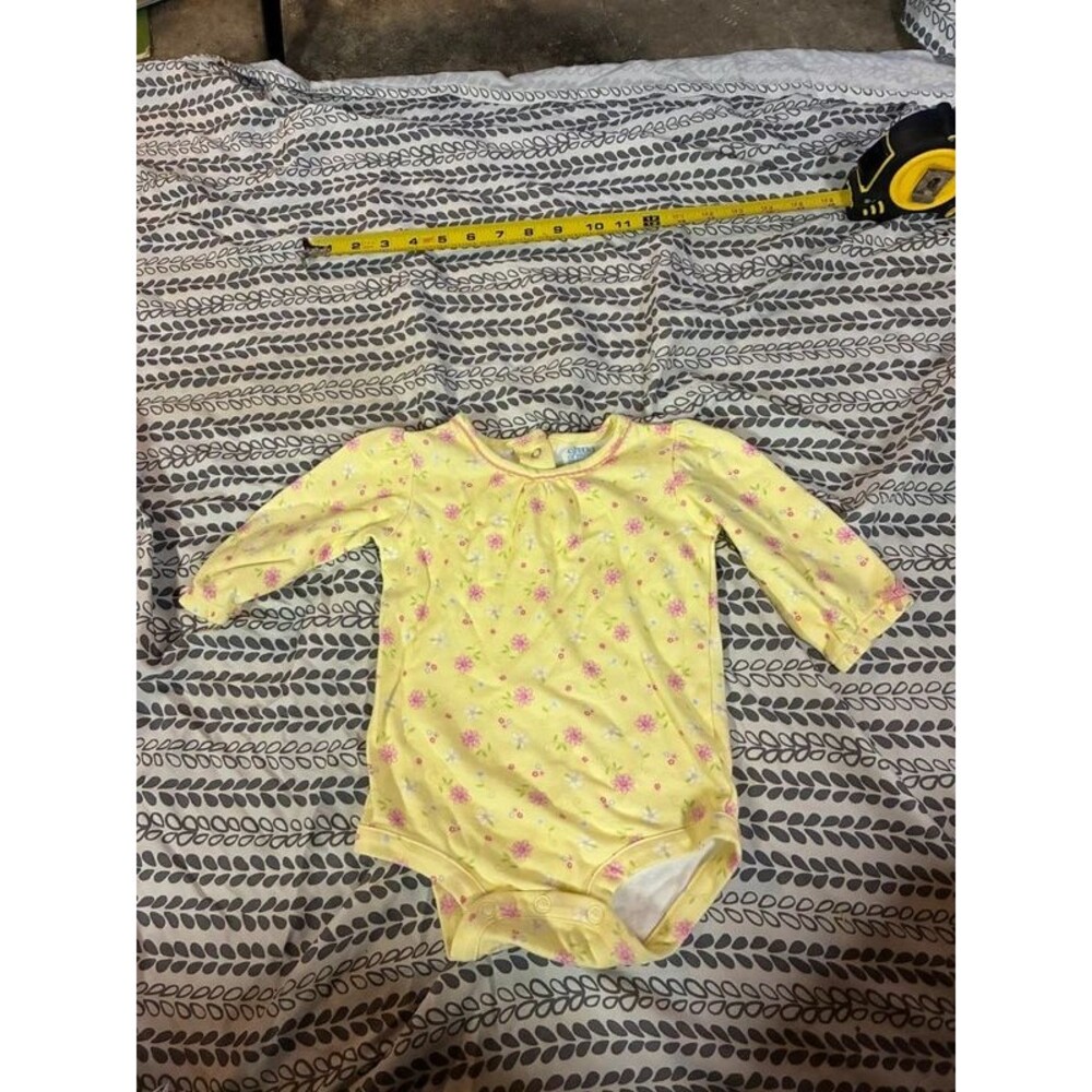 Baby Girl’s Vintage Carter’s Yellow Floral Print Body Suit Size 9-12 Months